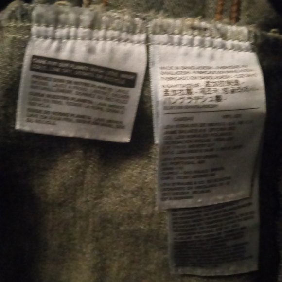 Men used Levi XXL heavy Blue Jean Jacket (Like New Condition) - Picture 3 of 5